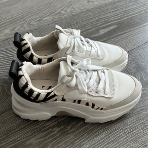 Zara “dad sneakers” size 37. Good condition